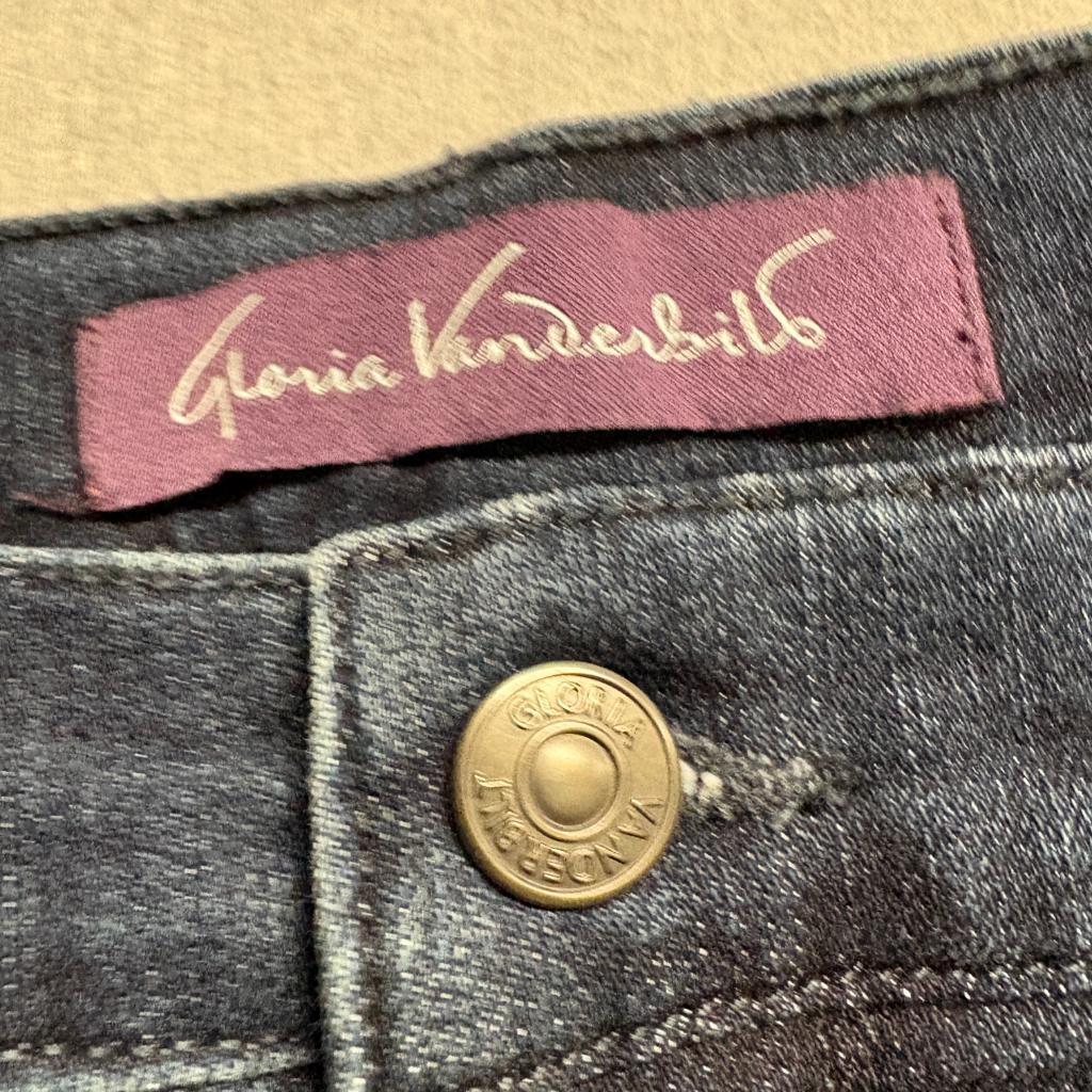 Gloria Vanderbilt Amanda Jeans Womens 10 Average Blue Denim Straight Leg High