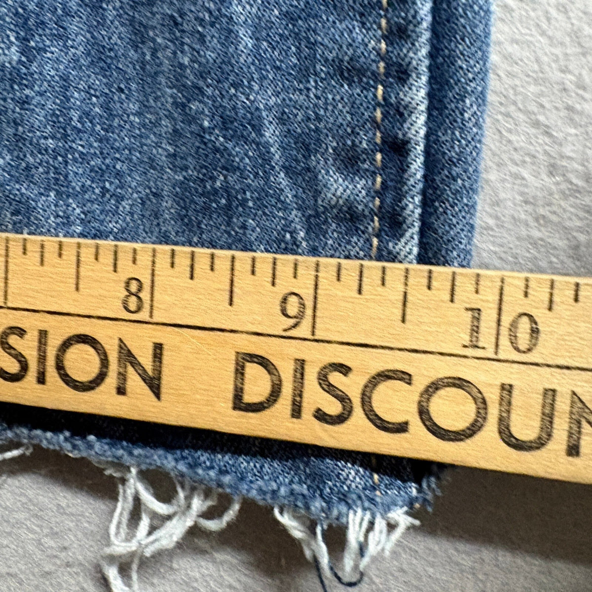 SO High Rise Wide Leg Jeans Womens Size 5 / 27 Raw Hem Medium Wash Denim Stretch