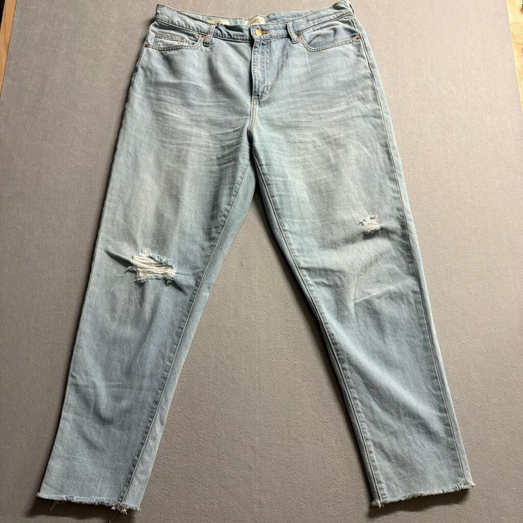 Universal Thread Boyfriend Jeans Womens 12R Light Wash Distressed Raw Hem Cotton