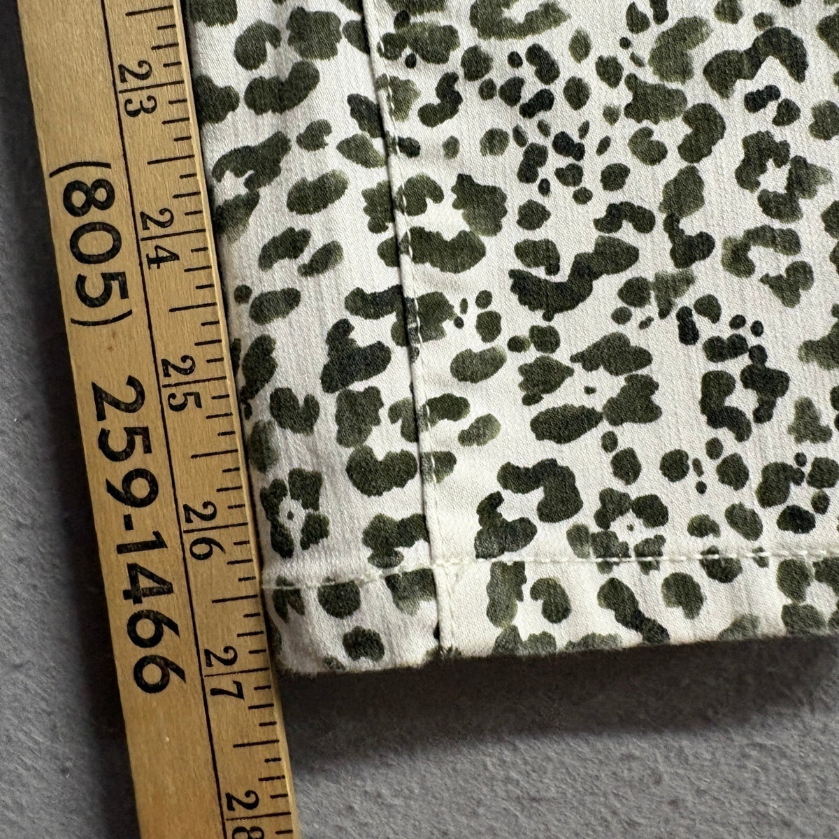 Tommy Bahama High Rise Ankle Jeans Womens 27 Green White Leopard Print Stretch