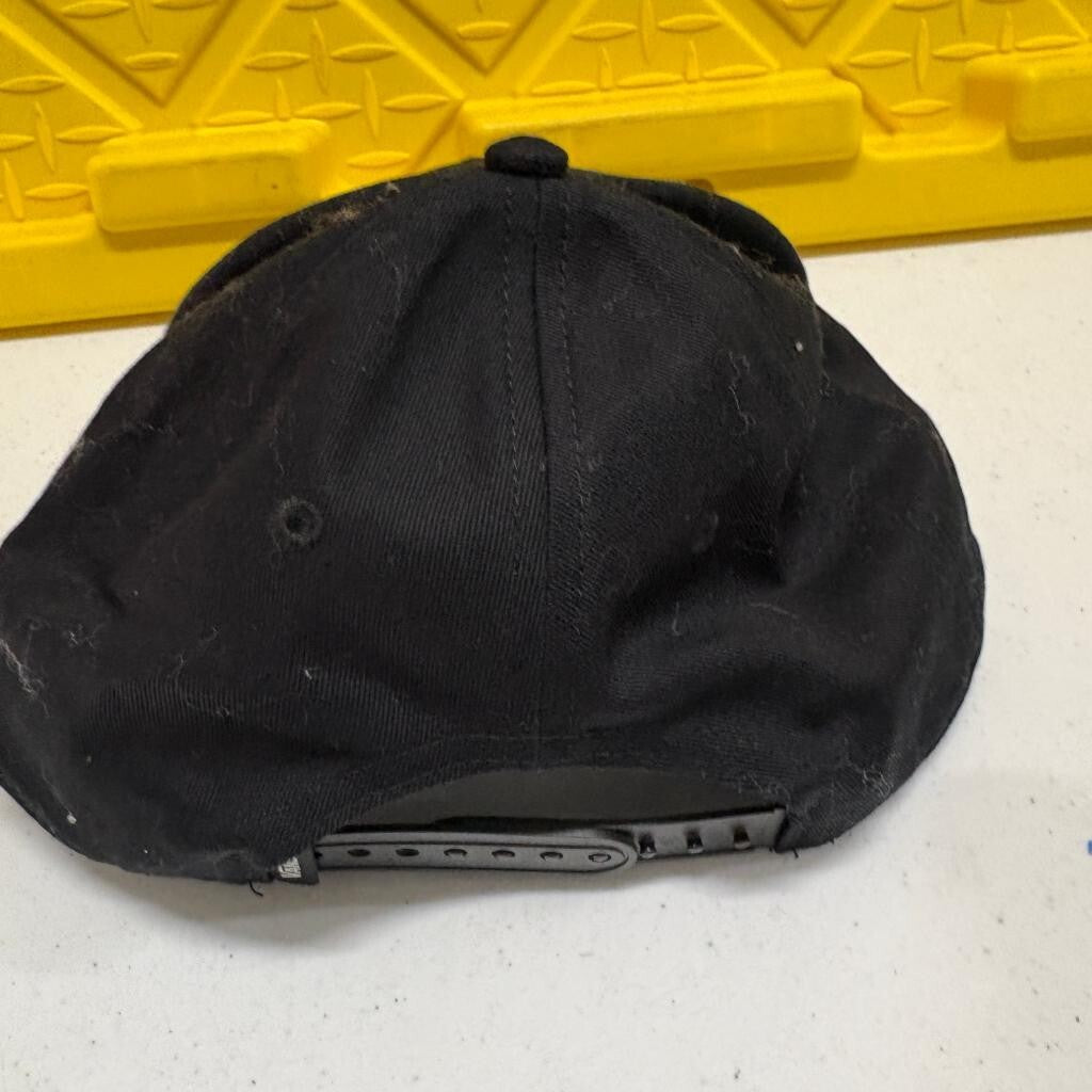 Vans Off The Wall Snapback Hat Mens Black Skateboarding Cap