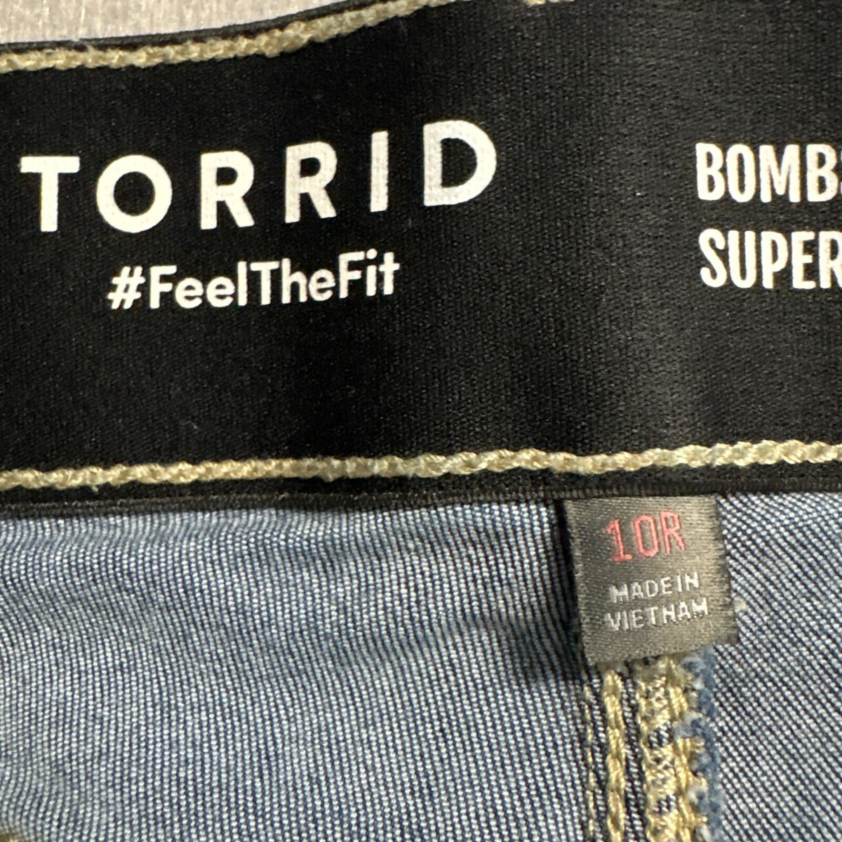 Torrid Bombshell Wide Leg Super Soft Jeans Womens 10 Regular Medium Wash Denim