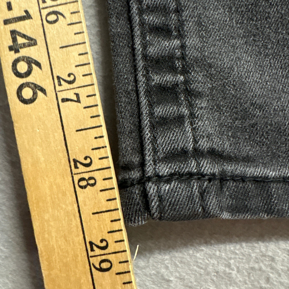 Seven7 Distressed Skinny Jeans Womens Size 6 Gray Ripped Knee Denim