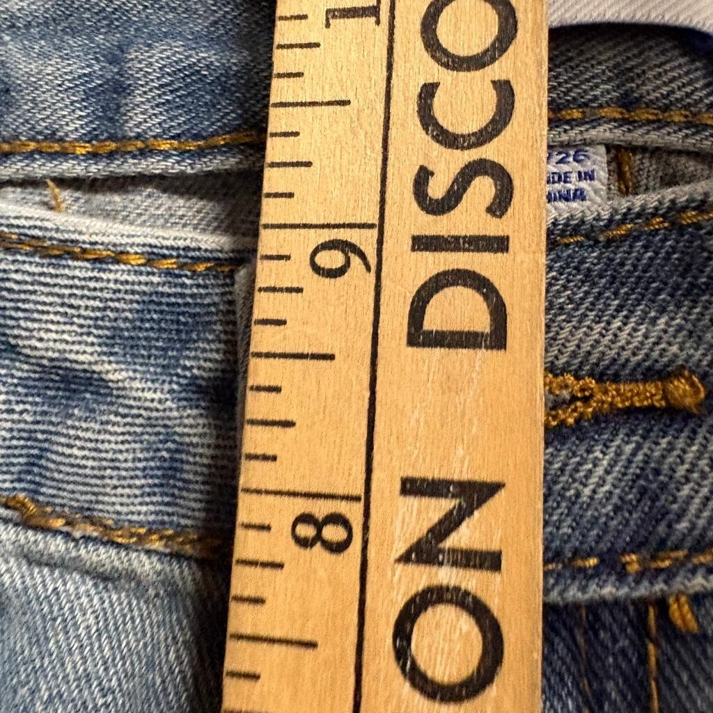Angel Kiss Star Patch Jeans Womens Size 3/26 Blue Denim Straight Leg Raw Hem