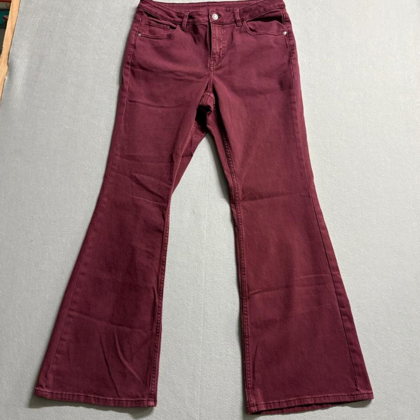 H&M Divided Women's Burgundy Flare Jeans Size 12 High Rise Stretch Maroon Denim