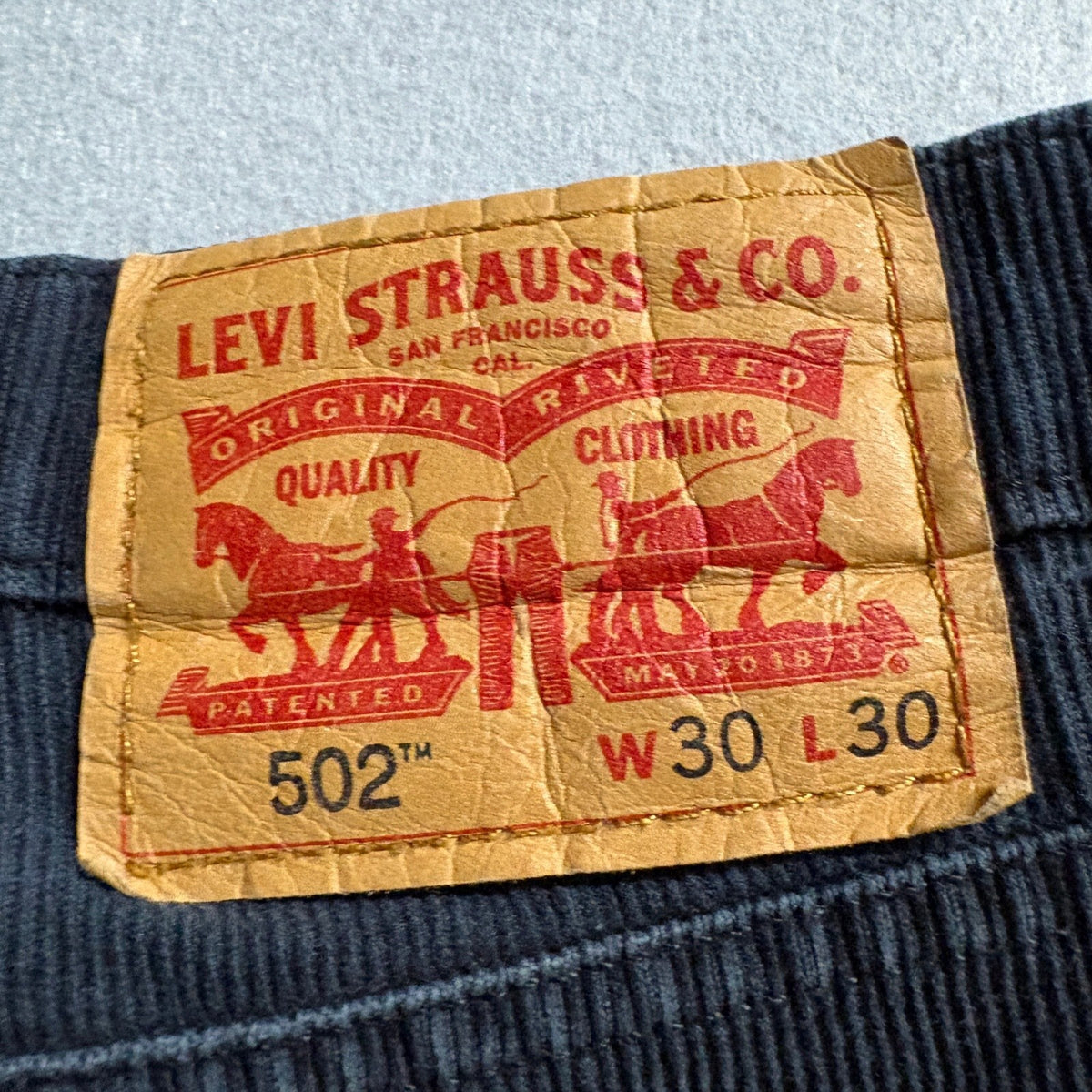 Levis 502 Mens Black Corduroy Tapered Leg Jeans W30 L30 Black Fine Cord Pants