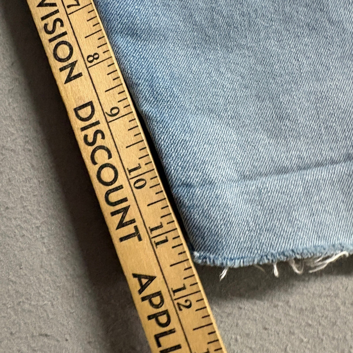Levi's 505 Cut Off Jean Shorts Mens 33 Blue Denim Raw Hem Jorts Casual