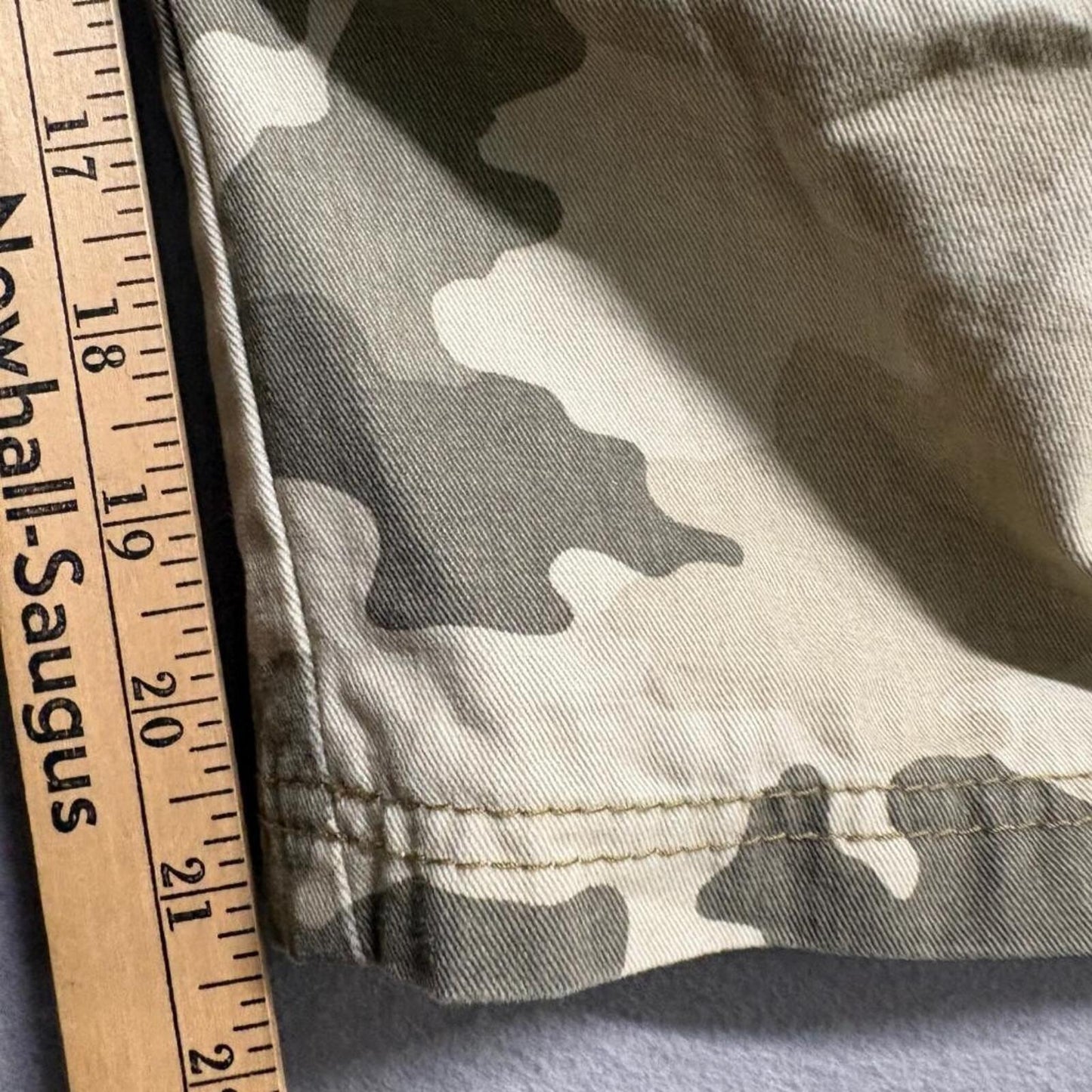 Fair Play Jeanswear Womens Camo Cropped Pants Size 30 Green Camouflage Utility