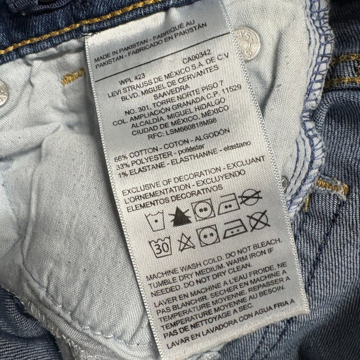 Signature by Levi Strauss Women Size 16 High Rise Super Skinny Distressed Jeans