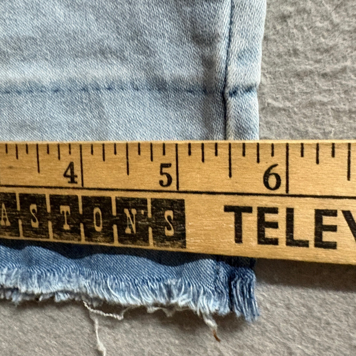 Fetish Jeans Womens Size 42 Light Wash Skinny Raw Frayed Hem Stretch Denim
