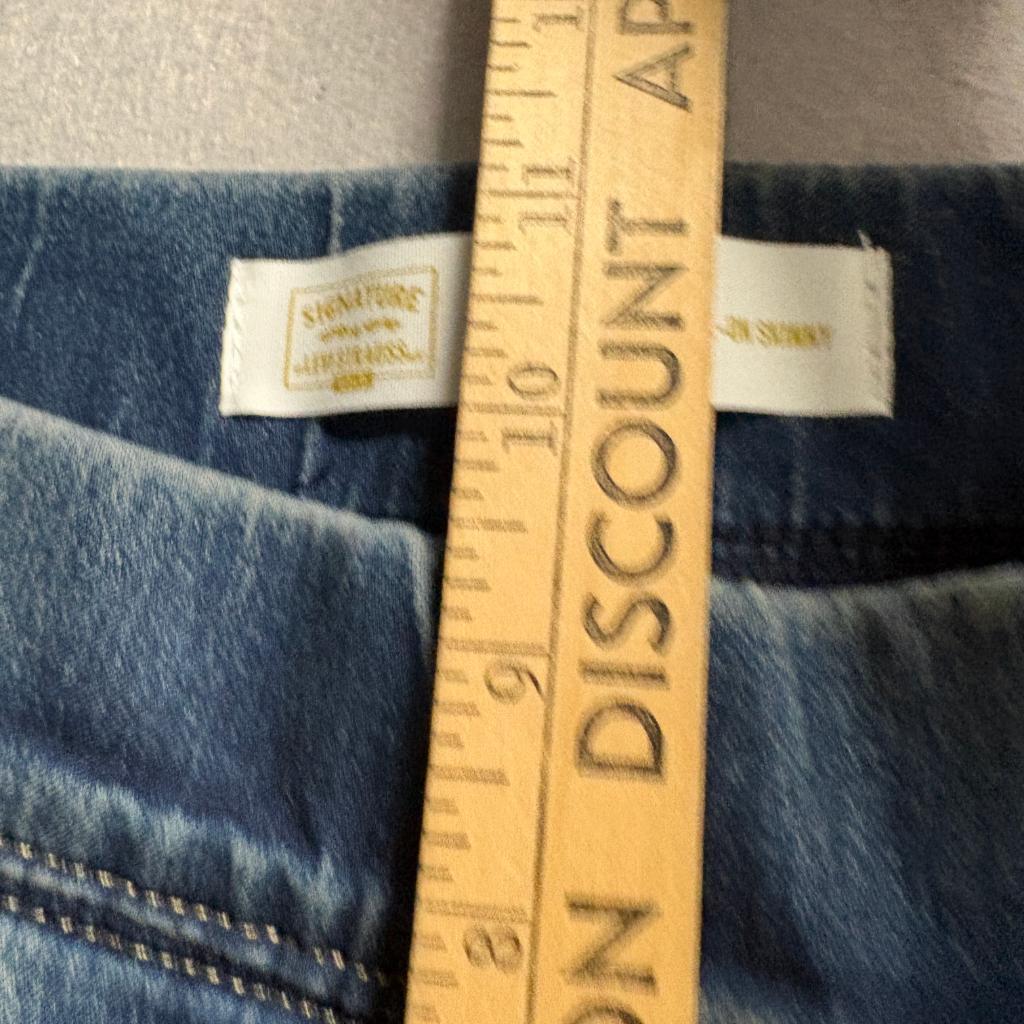 Signature by Levi Strauss Gold Pull On Skinny Jeans Womens Size 2S W26 L28 Blue