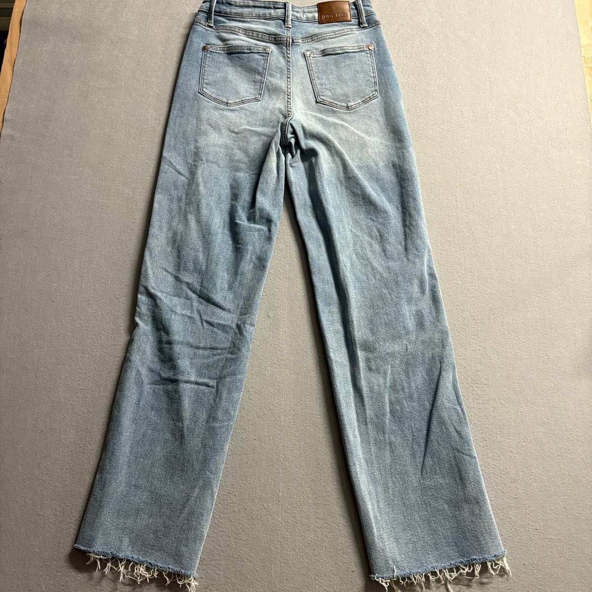 Judy Blue 90s Straight Leg Jeans Womens Size 1/25 Distressed Raw Hem Light Wash
