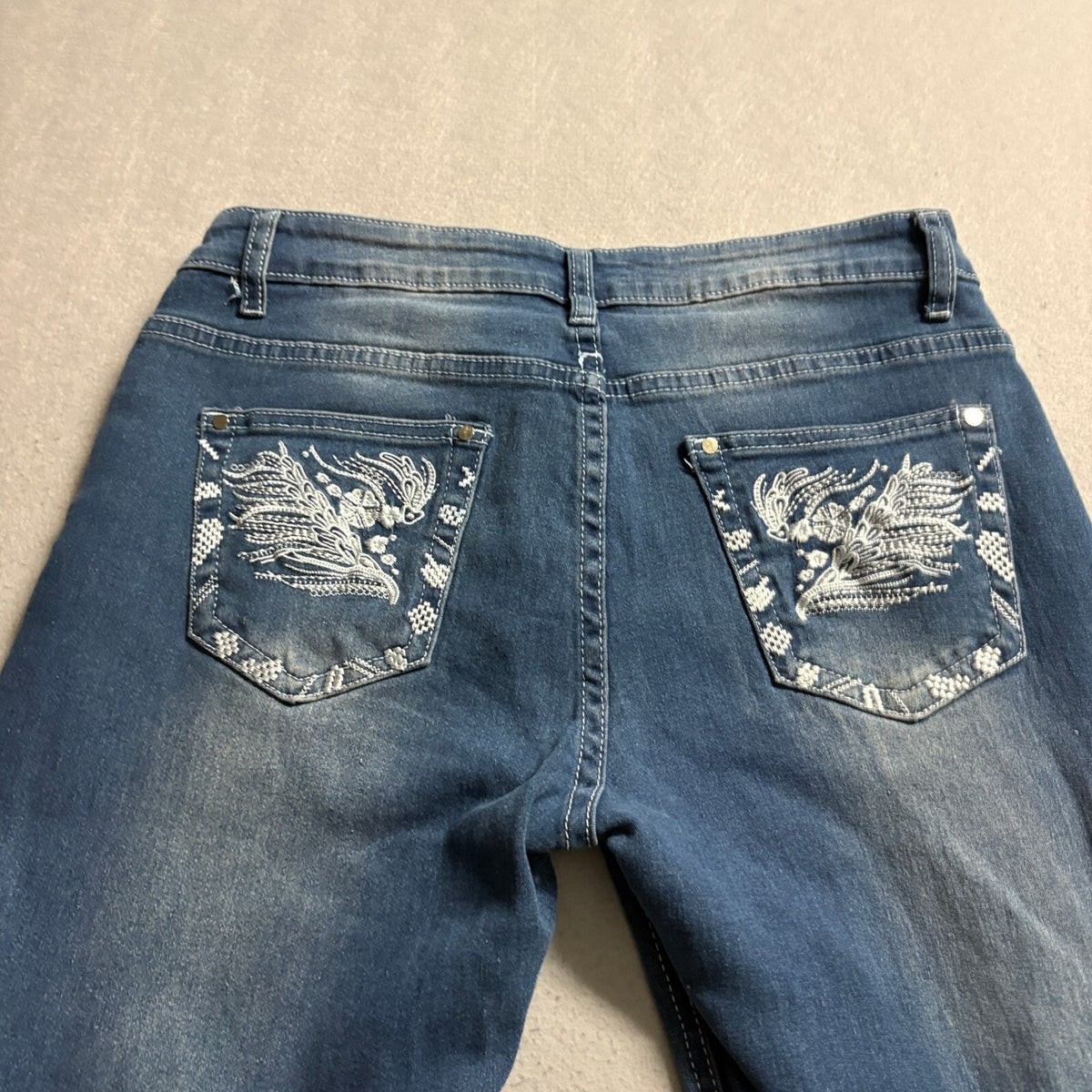 Womens Embroidered Bootcut Blue Jeans Size L Western Feather Pocket Accents
