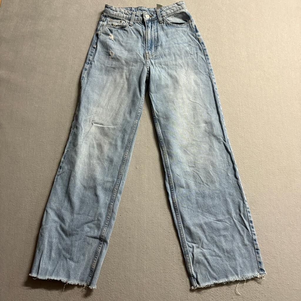 H&M &Denim Wide Ultra High Waist Jeans Womens US 2 Light Blue Raw Hem Distressed