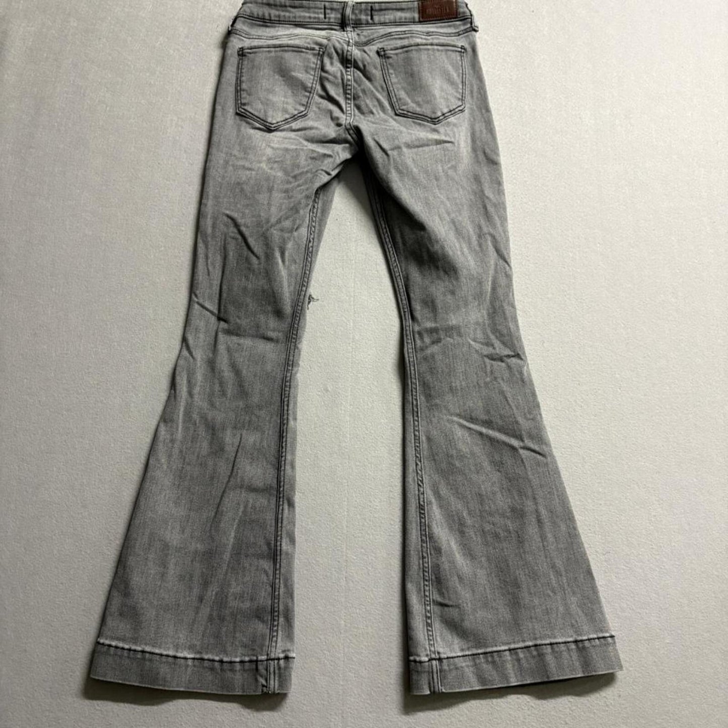 Hollister Low Rise Flare Jeans Womens 5R Gray Distressed Ripped Denim