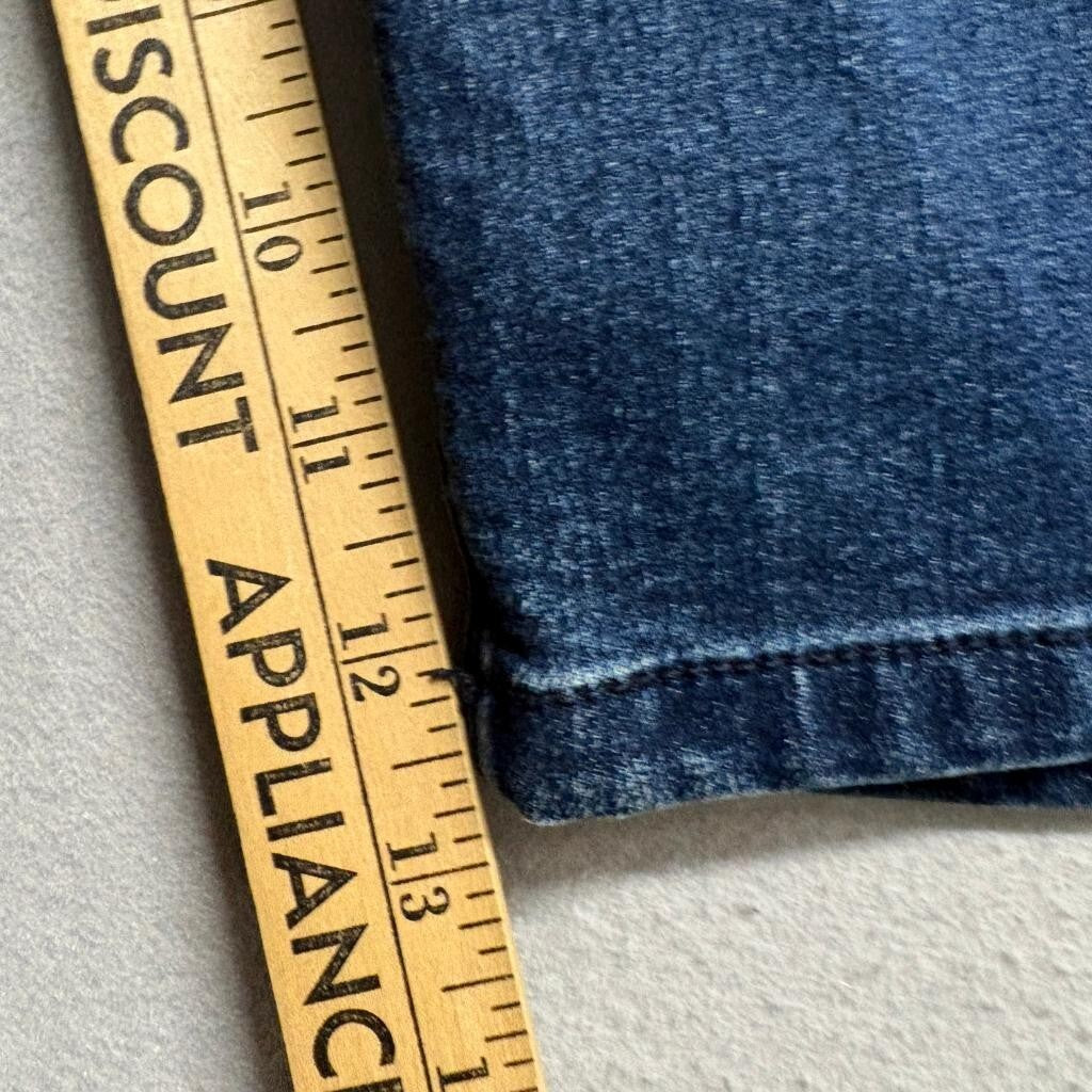 DG2 Diana Gilman Denim Bermuda Shorts Womens Size 10 Blue Stretch Jean Shorts