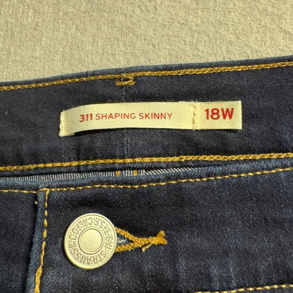 Levi's 311 Shaping Skinny Jeans Womens 18W S Dark Wash Blue Denim Stretch