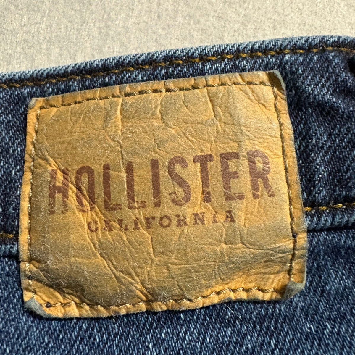 Hollister Curvy Ultra High Rise Dad Jeans Womens 5R 27x31 Distressed Blue Denim