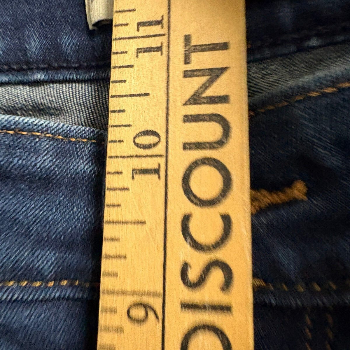 Levis Mid Rise Skinny Jeans Womens Size 14 Medium Dark Wash Blue Stretch Denim