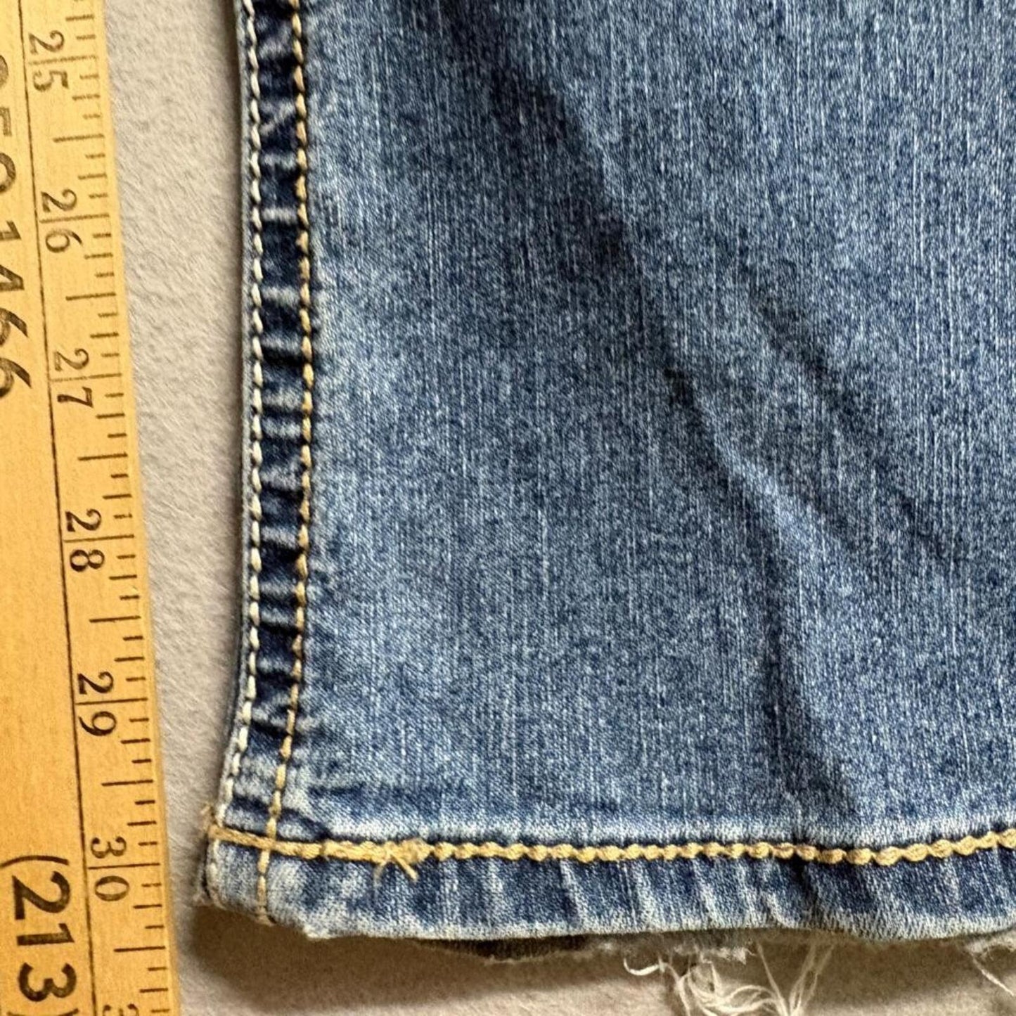LEI Ashley Low Rise Slim Bootcut Jeans Womens 17 Regular Blue Denim Embroidered