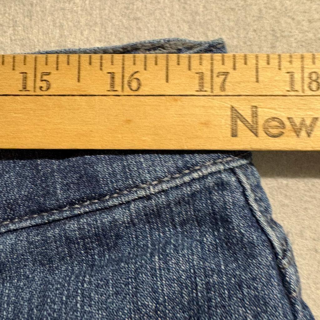Gloria Vanderbilt Amanda Capri Jeans Womens 14 Blue Denim Stretch Cuffed Crop