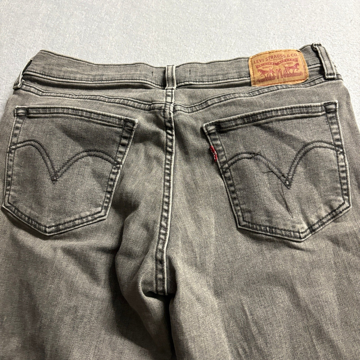 Levi's Boyfriend Jeans Womens Size 30 Gray Wash Stretch Ankle Denim Pants W30