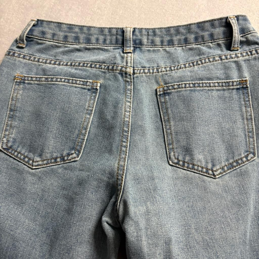 Angel Kiss Star Patch Jeans Womens Size 3/26 Blue Denim Straight Leg Raw Hem