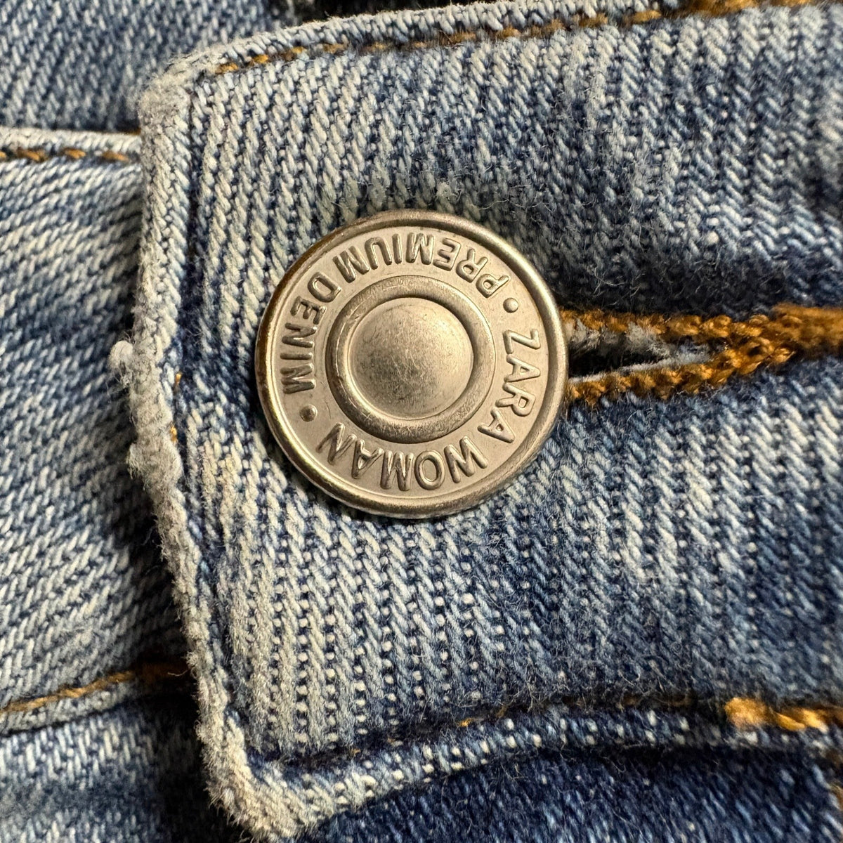 Zara Woman High Rise Distressed Skinny Jeans Size 6 / MEX 28 Light Wash Blue