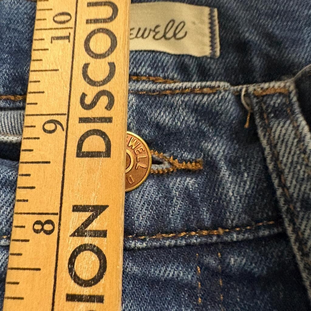 Madewell Mid-Rise Kick Out Jeans Womens 26P Blue Denim Raw Hem Stretch Crop