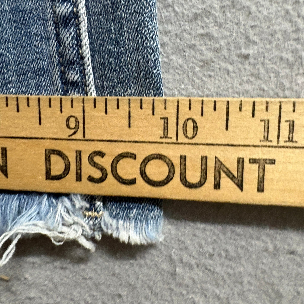Risen Jeans Womens Size 3/26 High Rise Wide Leg Raw Hem Blue Denim Stretch Jeans