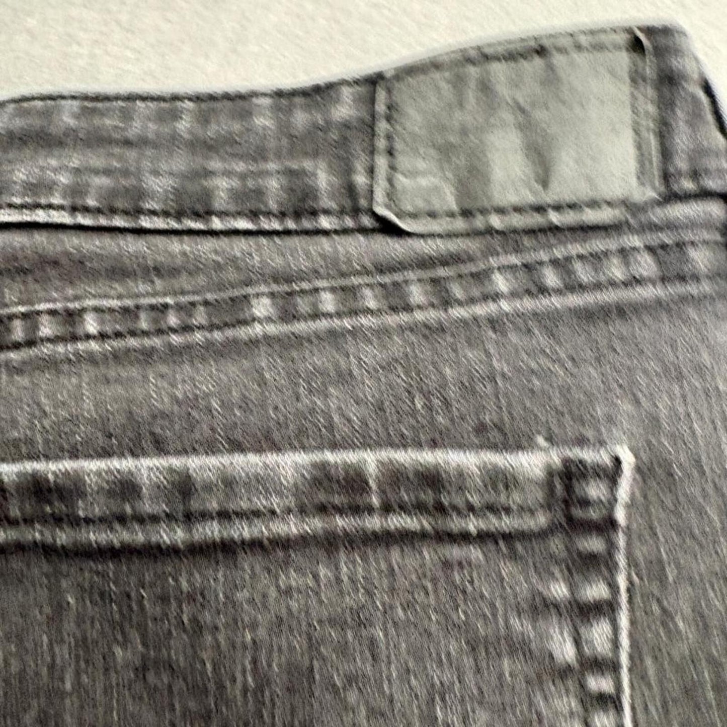 Signature by Levi Strauss Women's Size 12M W31 L32 Mid Rise Bootcut Jeans Black
