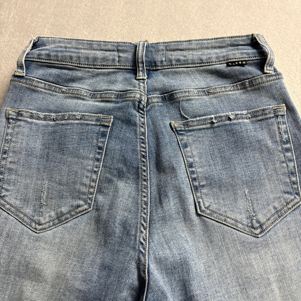 Risen Jeans Womens Size 3/26 High Rise Wide Leg Raw Hem Blue Denim Stretch Jeans