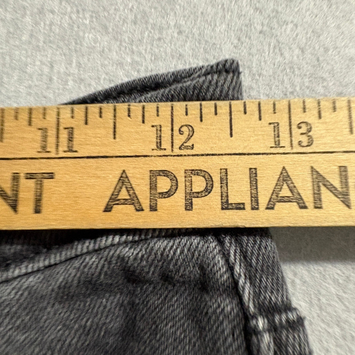Levi's Wedgie Straight Jeans Womens 26 Distressed Black Denim High Rise W26 L28