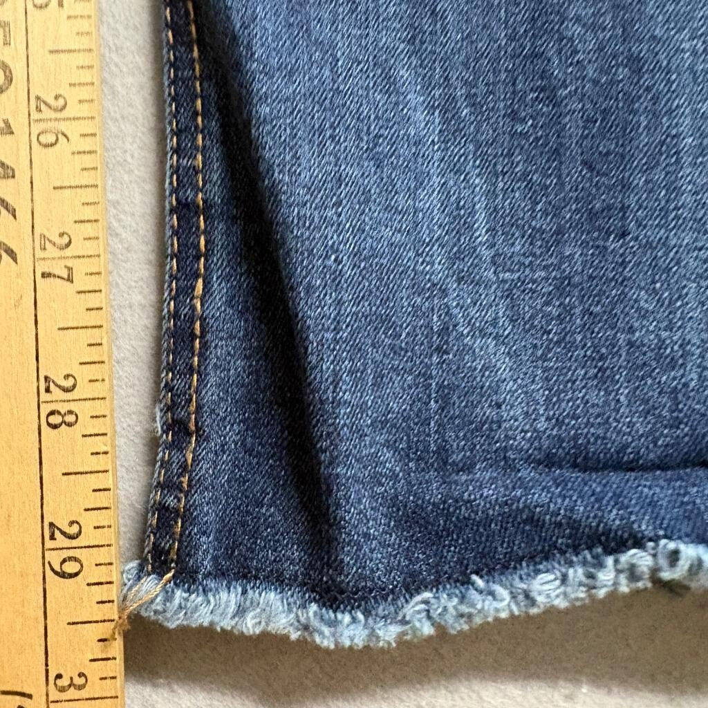 Seven7 Weekend Slim Fit Jeans Womens Size 6 Blue Denim Frayed Hem Stretch
