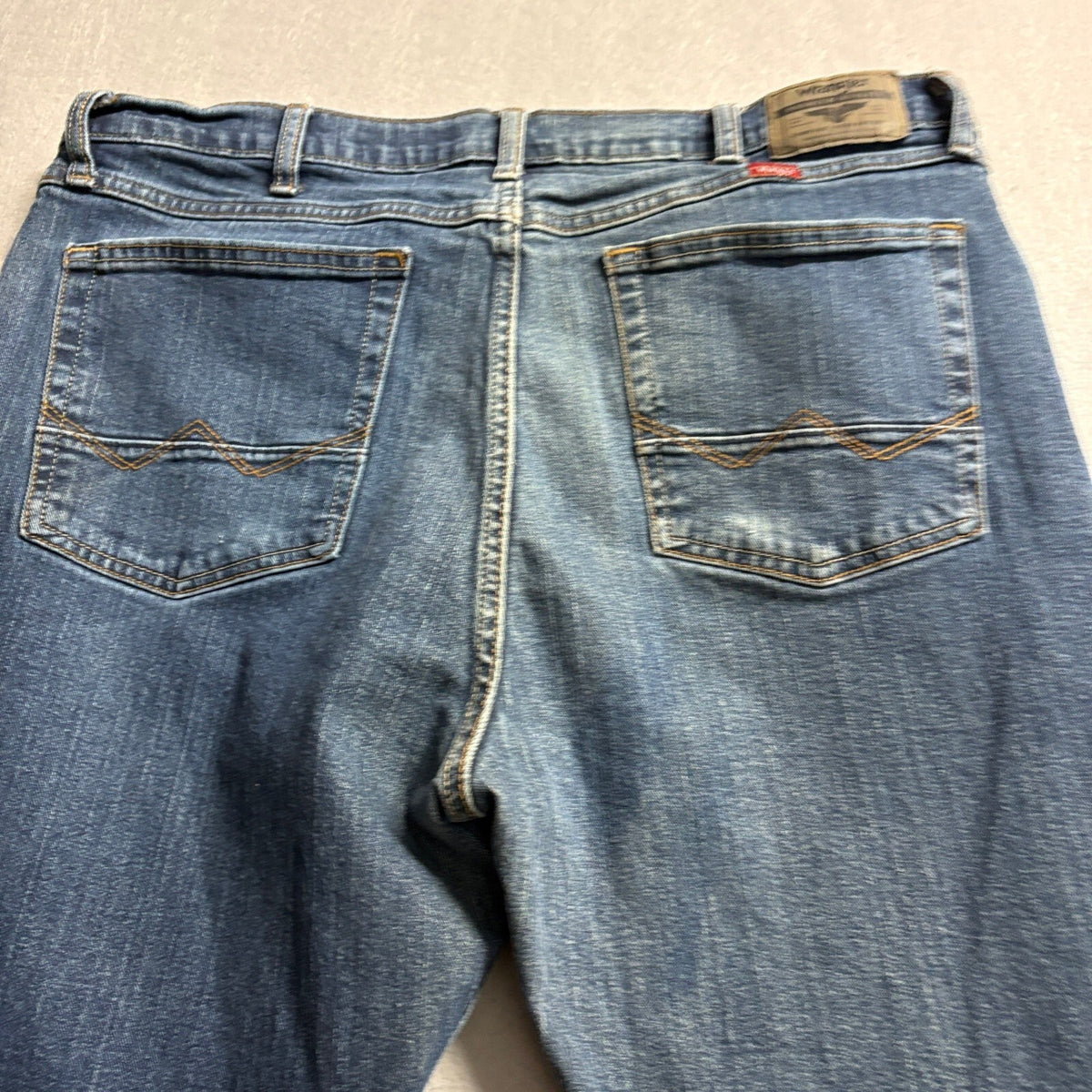Wrangler Premium Quality Mens Straight Fit Blue Denim Jeans 38 x 30 Stretch