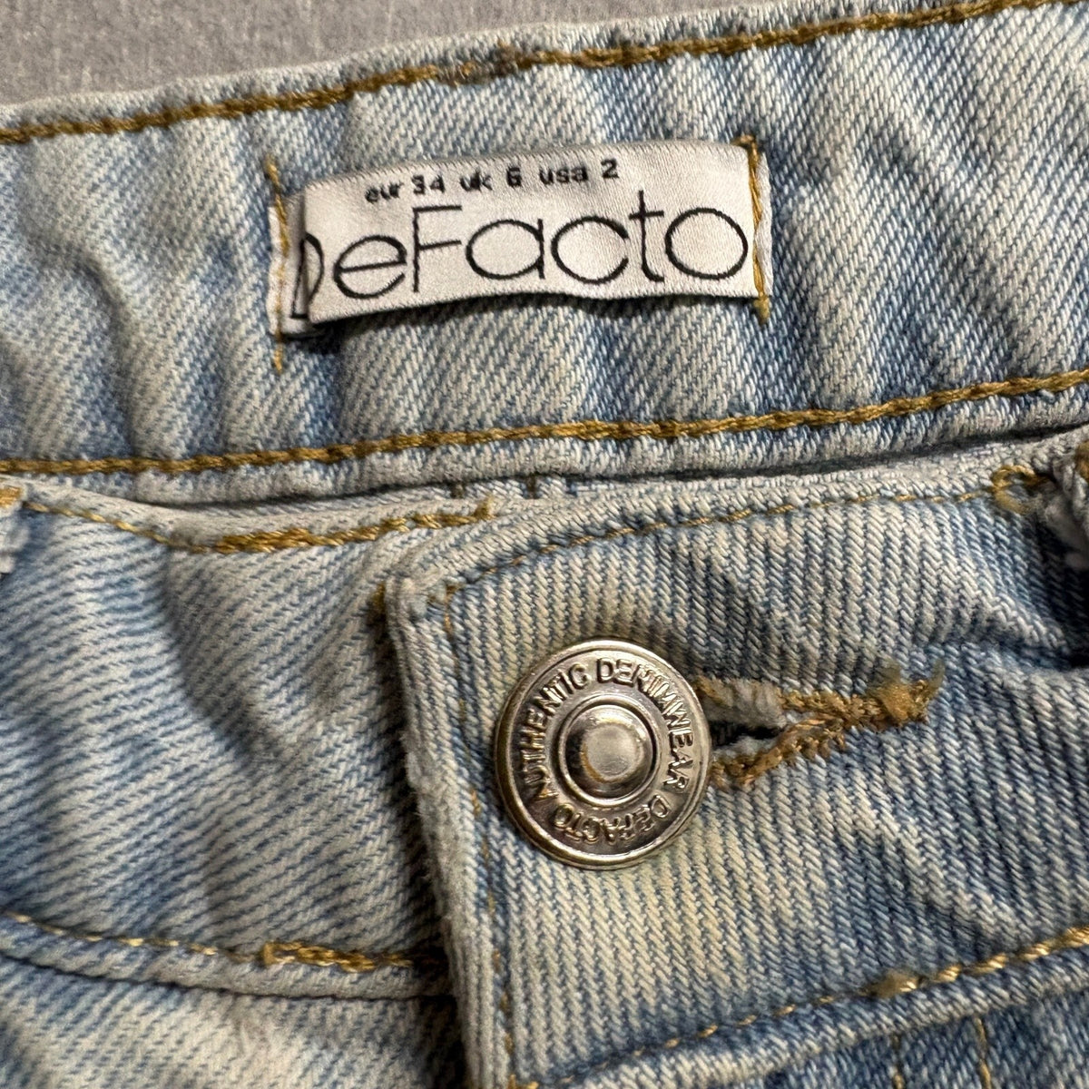 DeFacto Wide Leg Jeans Womens Size 2 Light Wash Denim High Rise Seam Front