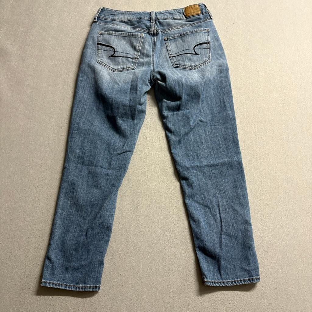 American Eagle Jeans Womens 4 Short Blue Denim Straight Leg Mid Rise Stretch