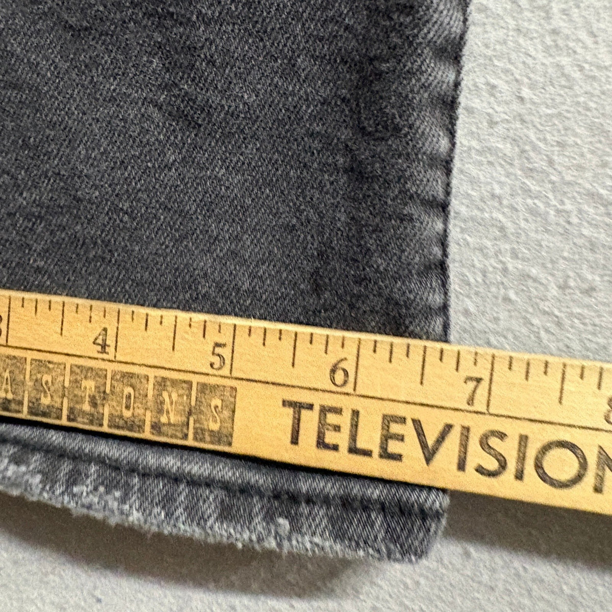 Levi's Wedgie Straight Jeans Womens 26 Distressed Black Denim High Rise W26 L28