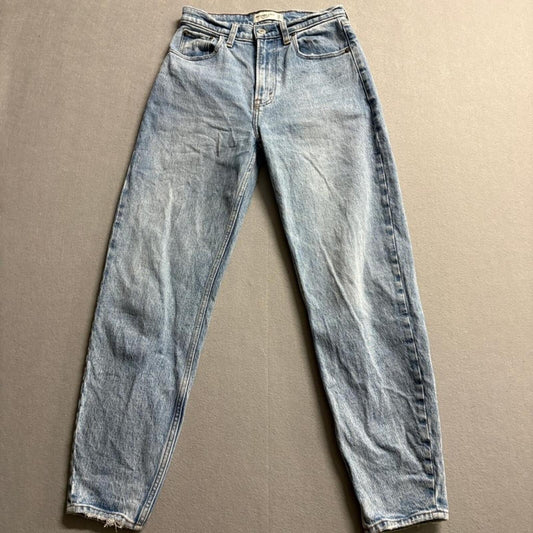 Abercrombie & Fitch The 90s Mom High Rise Jeans Womens 24 00R Light Wash Denim