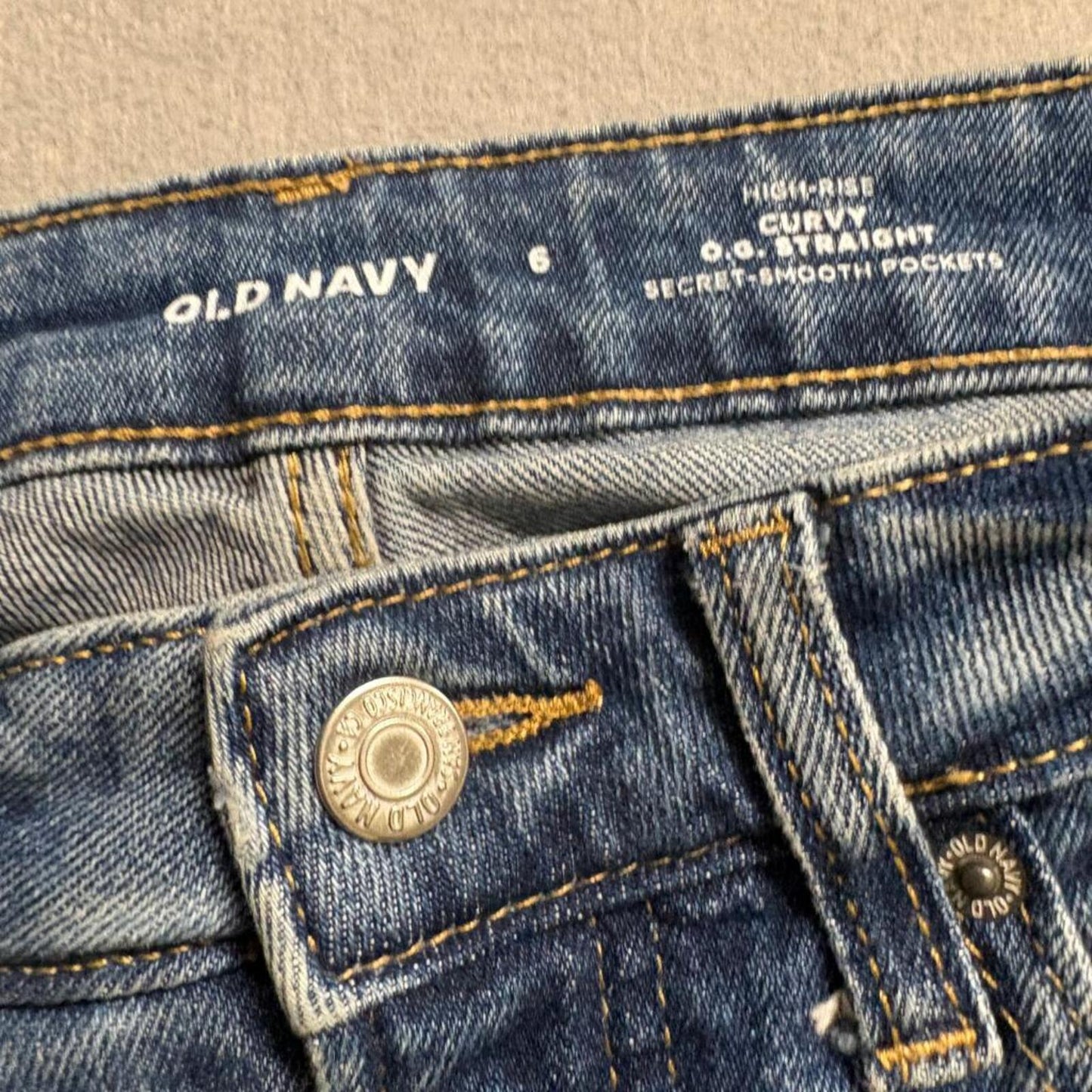 Old Navy OG Straight Curvy Jeans Womens 6 Blue Denim High Rise Distressed Patch