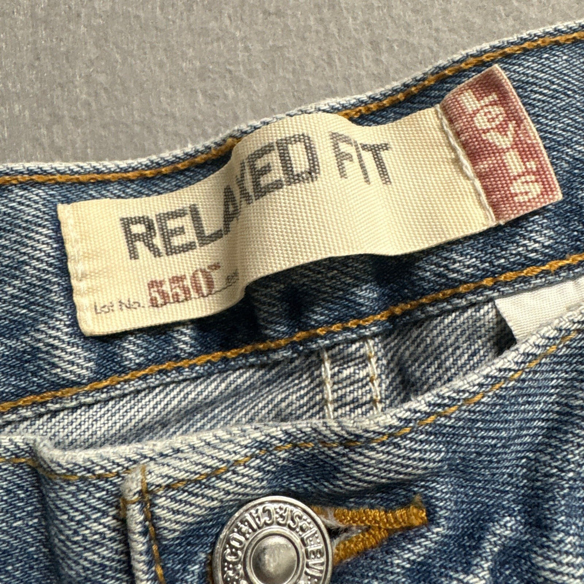 Levi's 550 Relaxed Fit Jeans Mens 33x32 Blue Light Wash Tapered Denim Pants