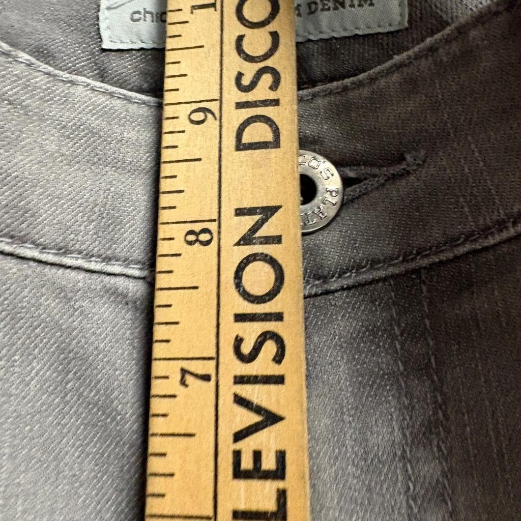 Chicos Platinum Denim Gray Straight Leg Jeans Womens Size 0.5 Medium Wash