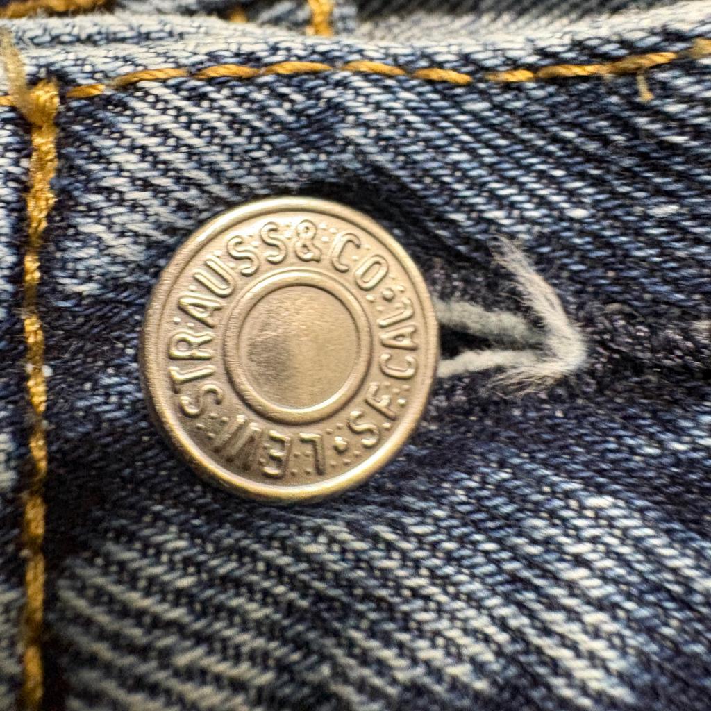 Levis 550 Relaxed Fit Jeans Mens 33x32 Blue Denim Medium Wash Red Tab