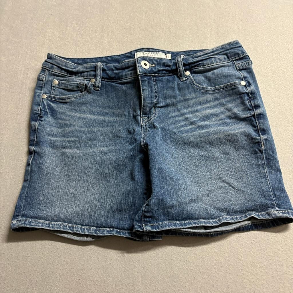 Torrid Denim Shorts Womens Plus Size 14 Blue Stretch Mid Rise Bermuda Jean