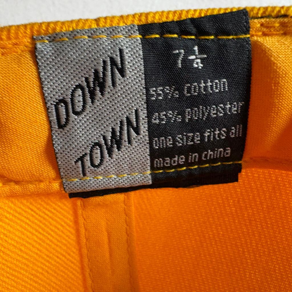 Los Angeles Lakers Down Town Fitted Hat Size 7 1/4 Yellow LA Script Cap