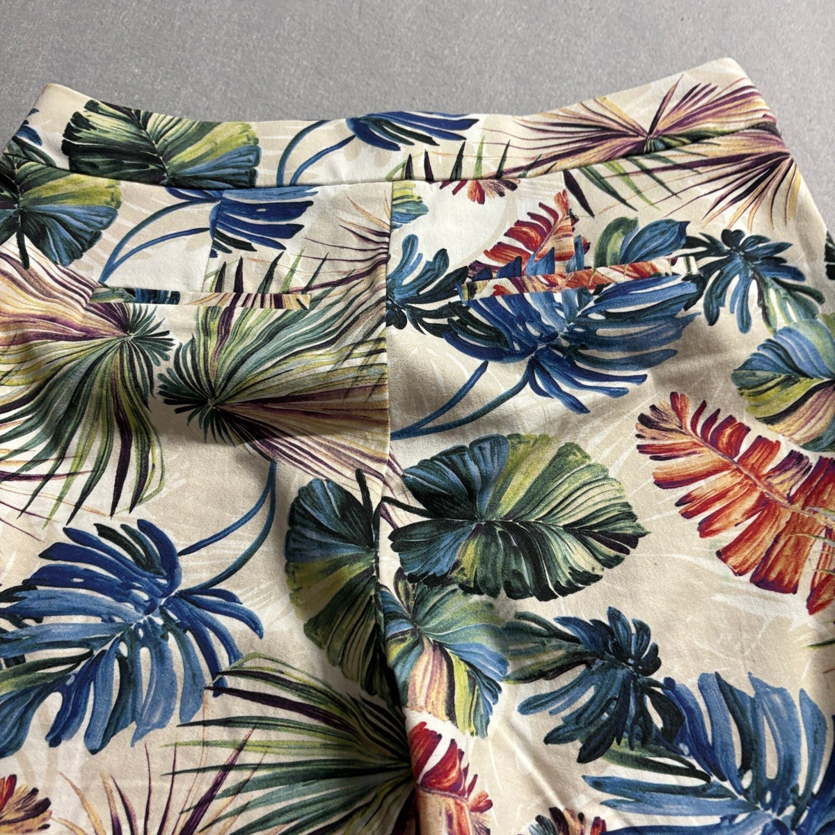 Chico's Tropical Palm Leaf Print Cropped Ankle Pants Womens Size 0.5 US