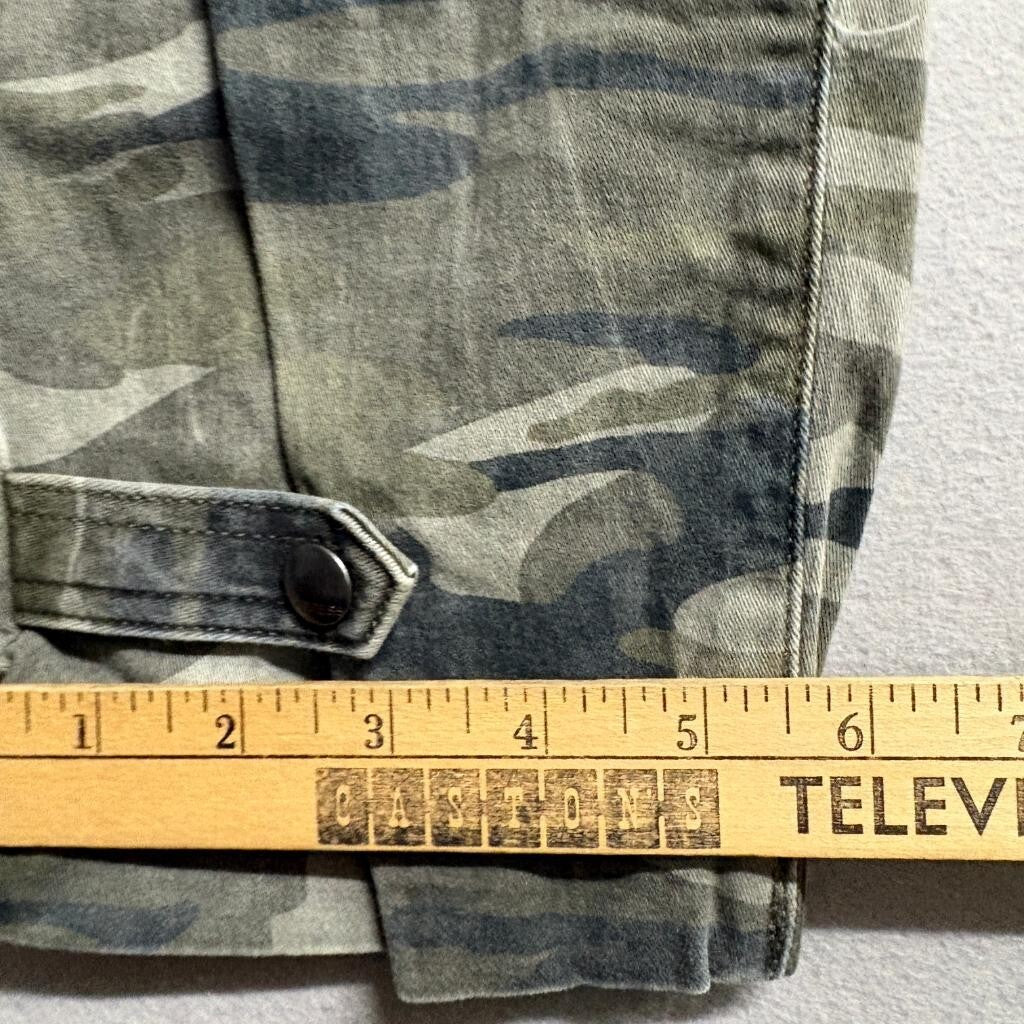 Express Camo Cropped Straight Pants Womens Size 4 High Rise Green Utility