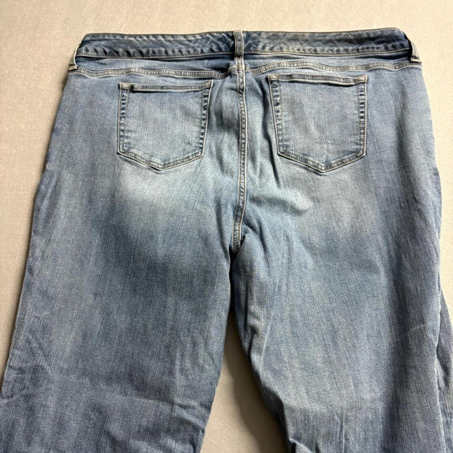 Torrid Relaxed Bootcut Jeans Womens Plus Size 22 Distressed Blue Denim Stretch