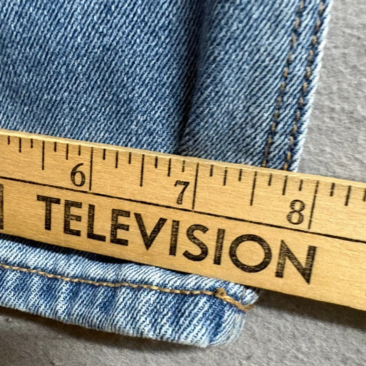 American Eagle Women Size 4 Regular High Rise Elastic Waist Mom Jeans Blue Denim