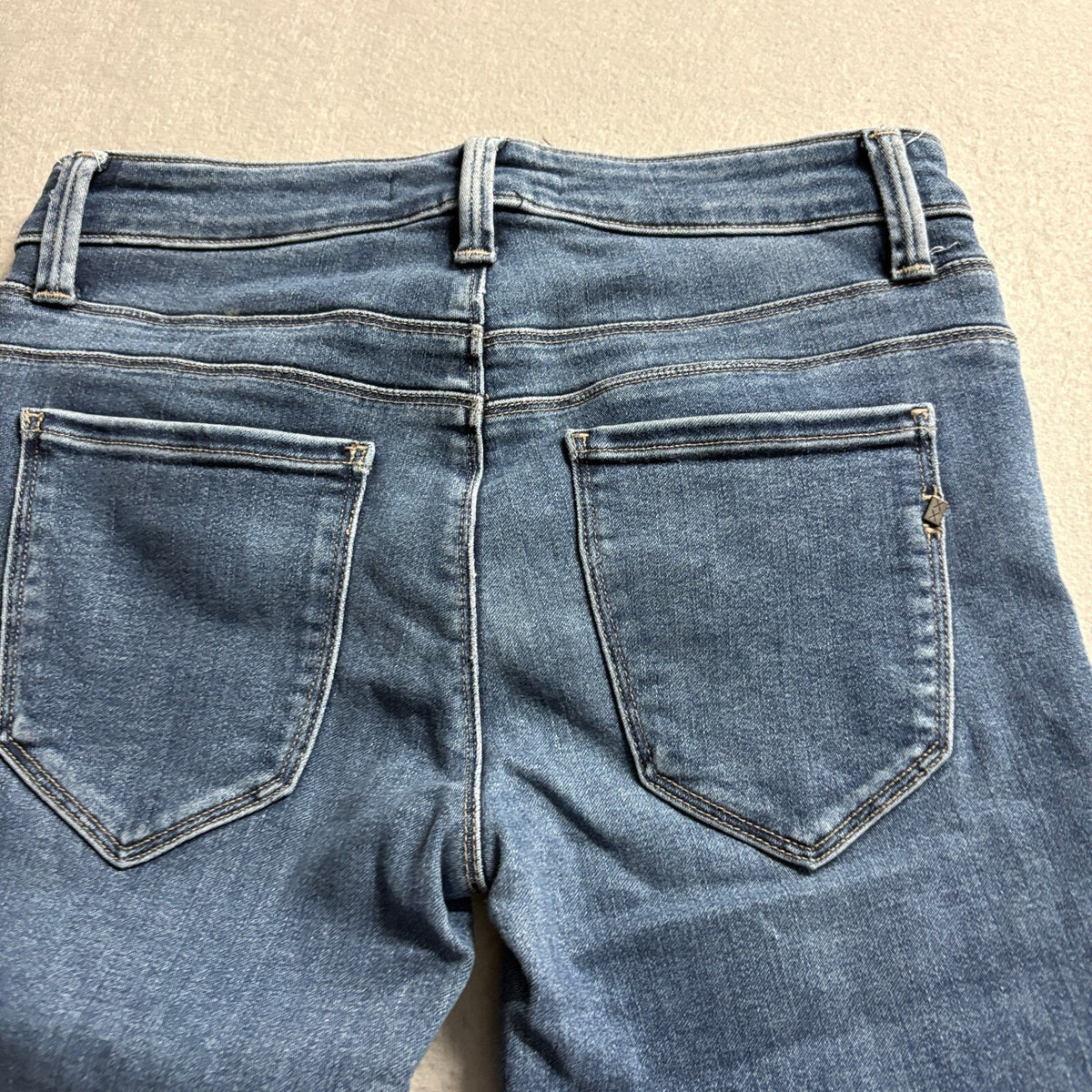 Genetic Denim Loren Slim Straight Jeans Womens Size 27 Medium Wash Stretch Blue